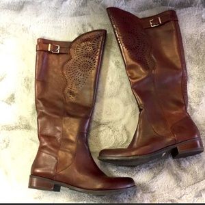 Gianni Bini Brown leather boots, worn once SIZE 11